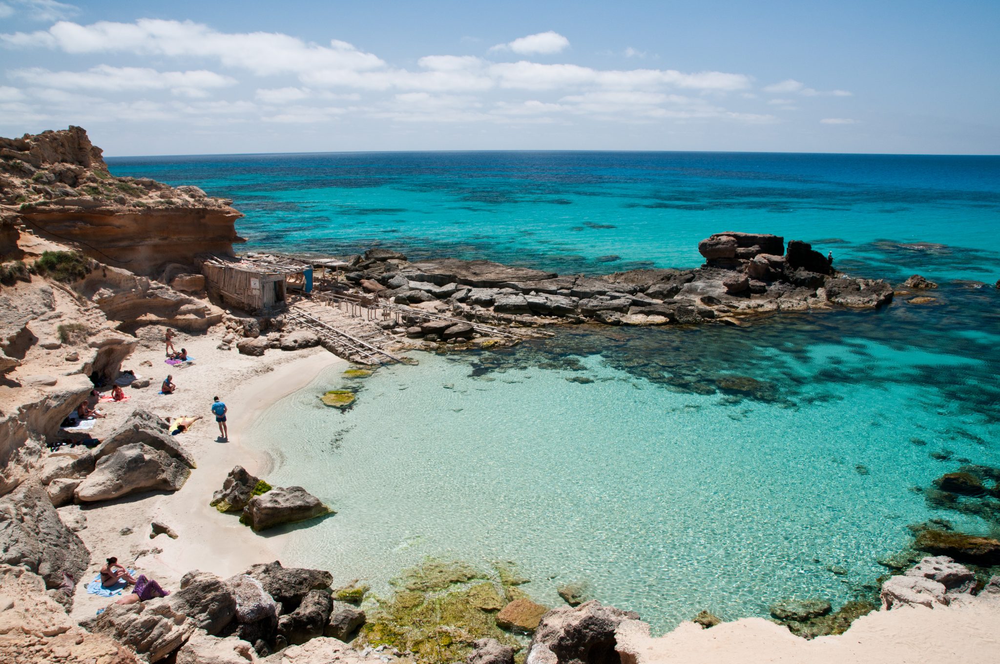 Cala des Morts - Guía de Formentera - Alquiler de Barcos - Ibiza